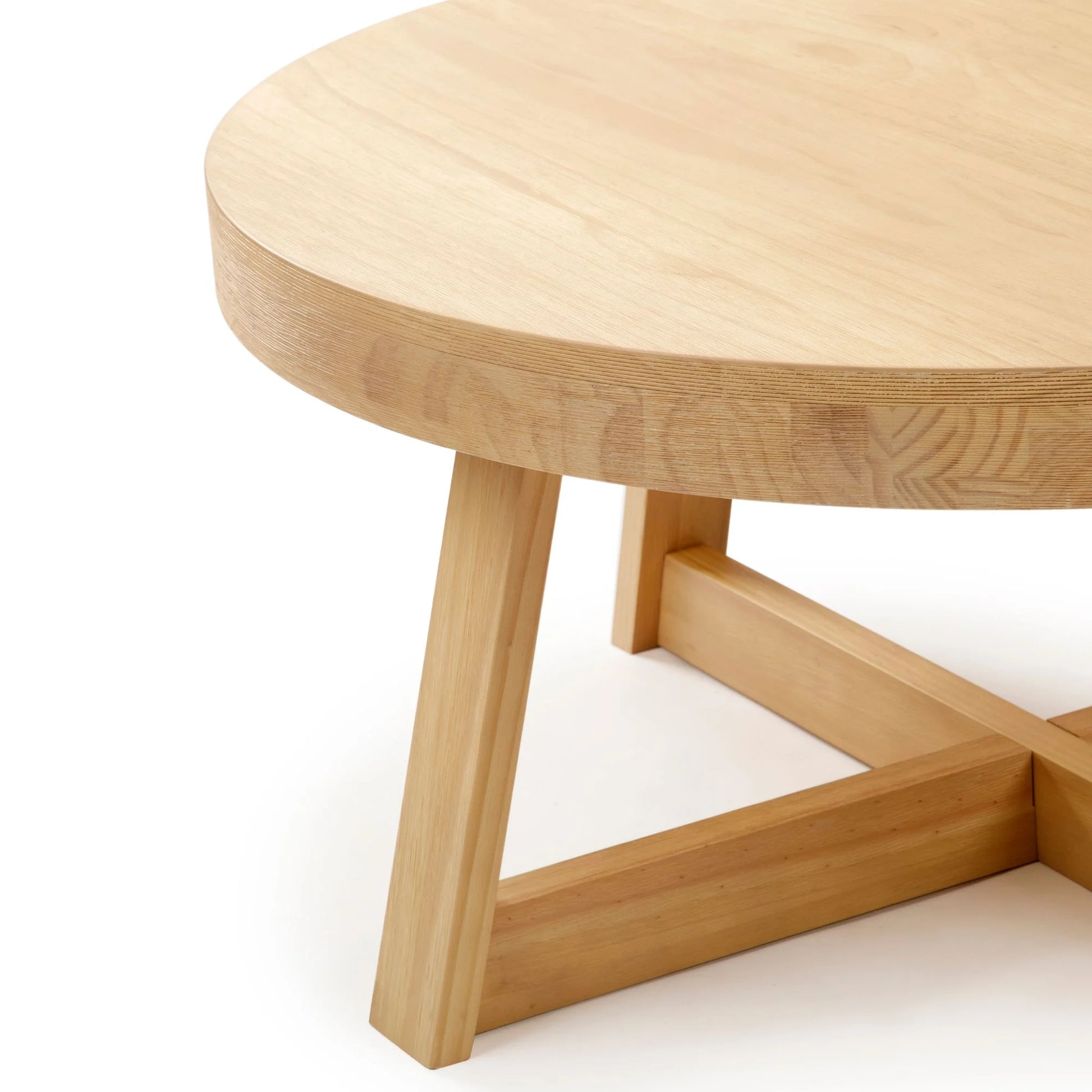 Plank and Beam Farmhouse round Wood Coffee Table, White Sand Wirebrush