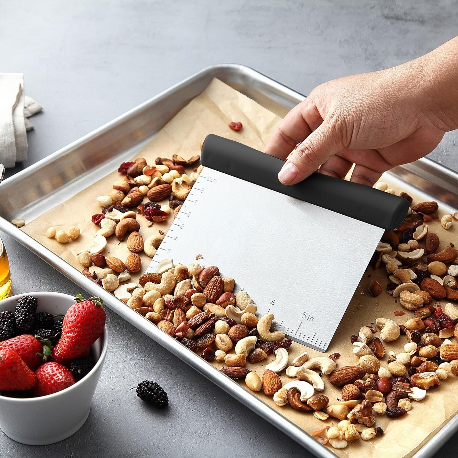 - Dough Blender and Pastry Cutter, Stainless Steel Nut, Pie, Pastry and Dough Cutter and Scraper, Multipurpose Baking Tools with Soft Grip Handles, Black