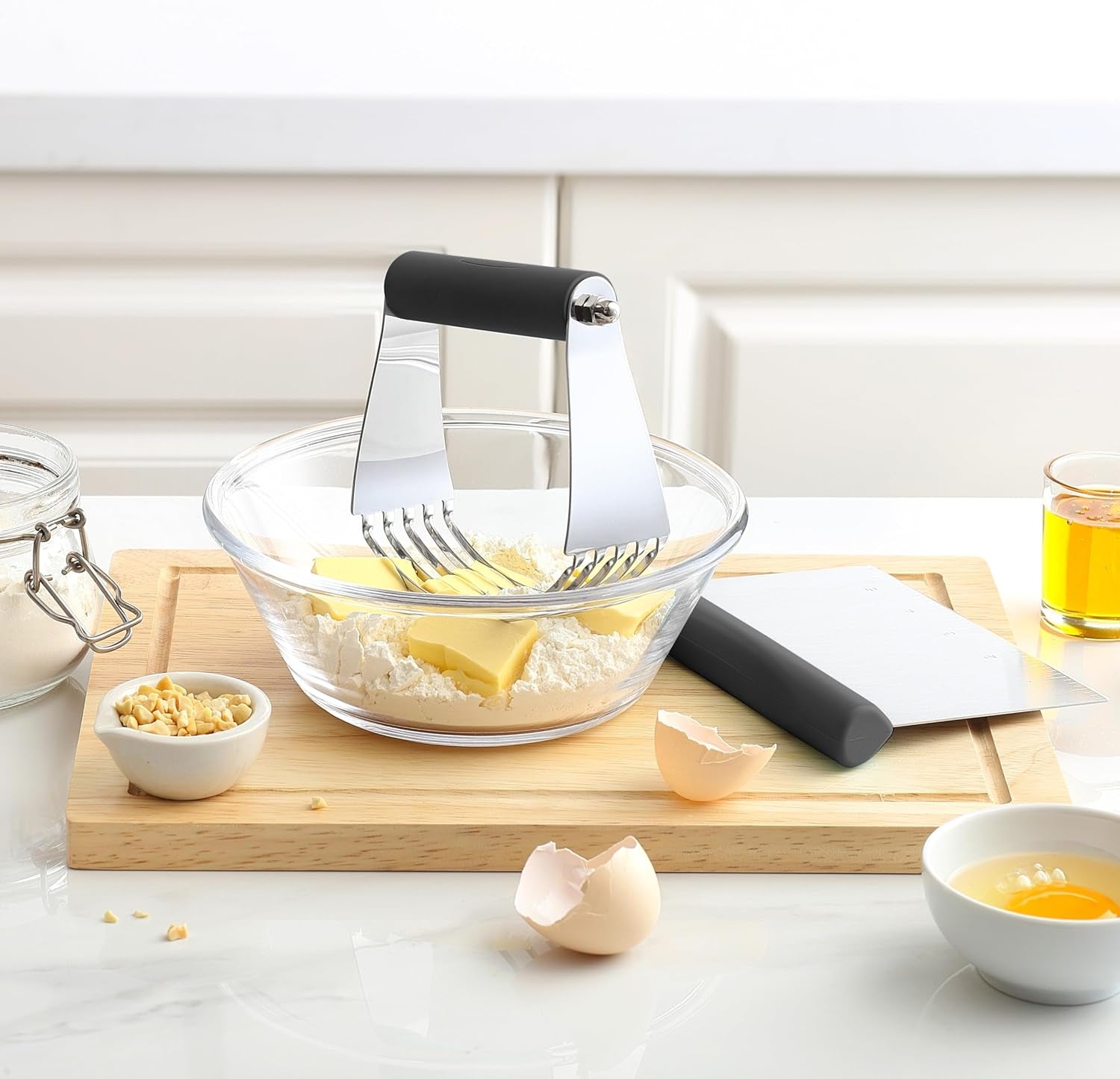 - Dough Blender and Pastry Cutter, Stainless Steel Nut, Pie, Pastry and Dough Cutter and Scraper, Multipurpose Baking Tools with Soft Grip Handles, Black